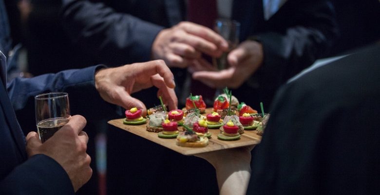 Organiser une fête d’entreprise réussie : les points essentiels