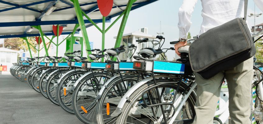 Pourquoi prévoir un range vélos sur le parking de son entreprise ?